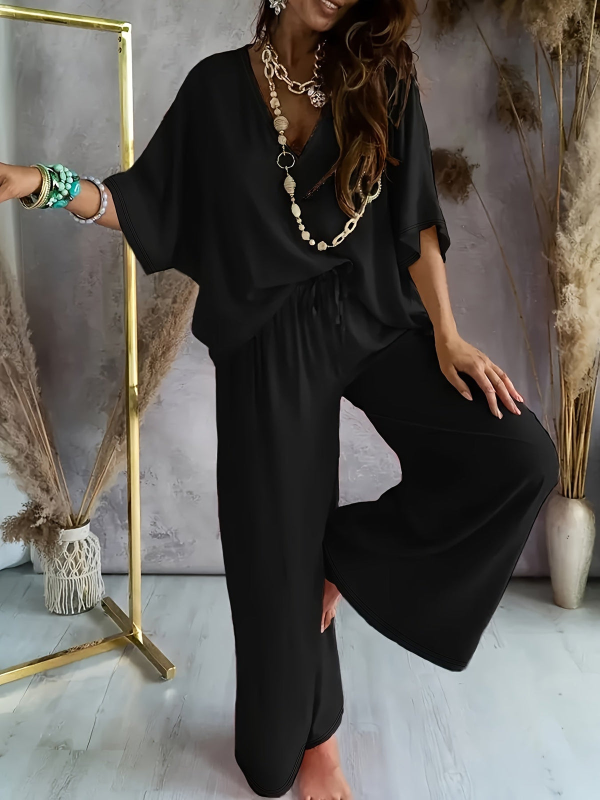 Lucie two piece V neck set – image 4