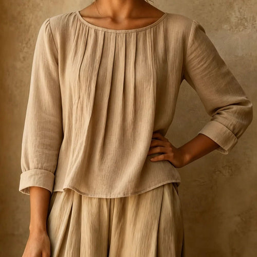 Annelise linen blouse with pleated front